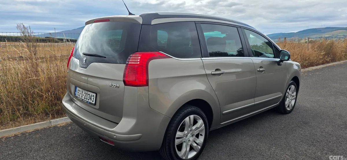 Peugeot 5008 MPV, Diesel, 2015, Grey