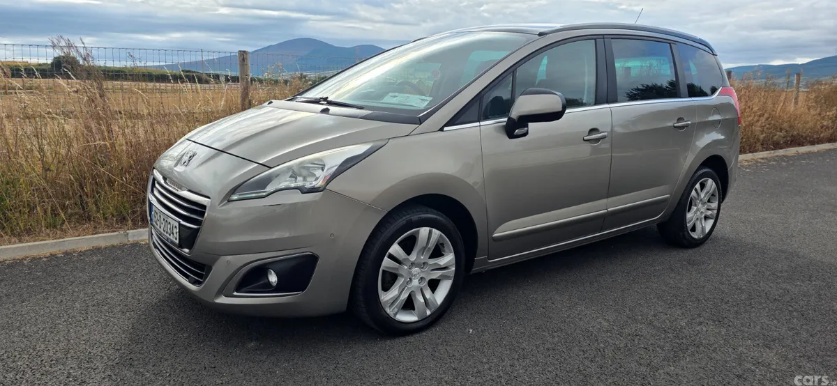 Peugeot 5008 MPV, Diesel, 2015, Grey
