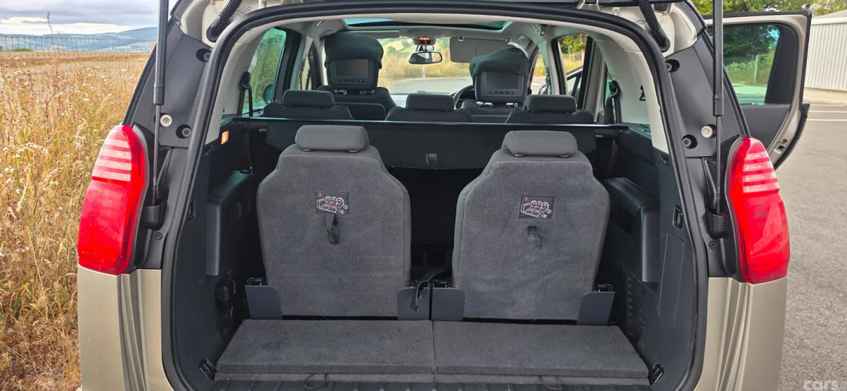 Peugeot 5008 MPV, Diesel, 2015, Grey