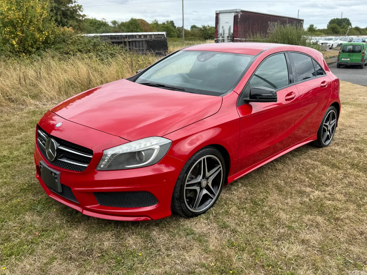Mercedes-Benz A-Class Hatchback, Petrol, 2013, Red