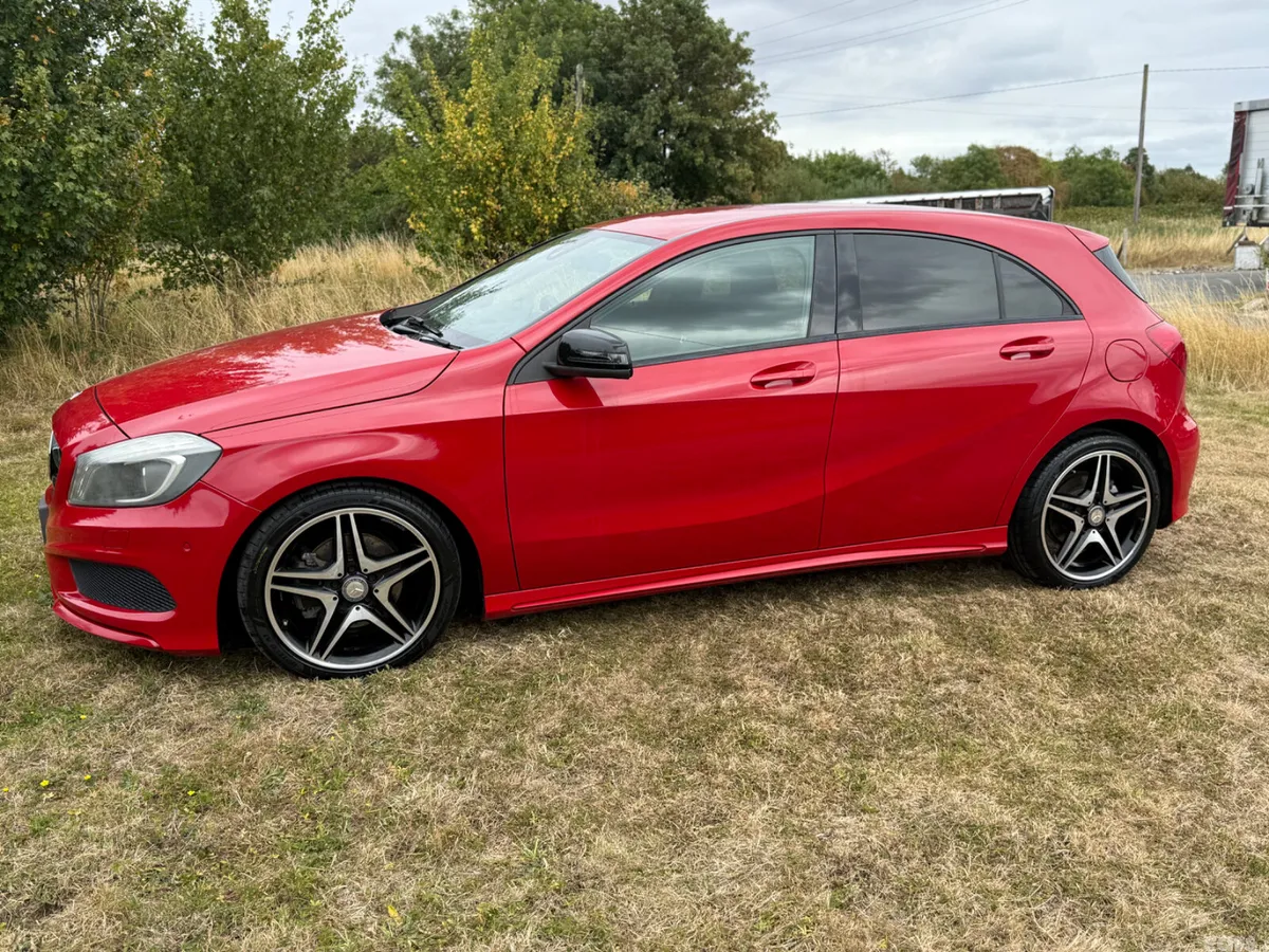 Mercedes-Benz A-Class Hatchback, Petrol, 2013, Red