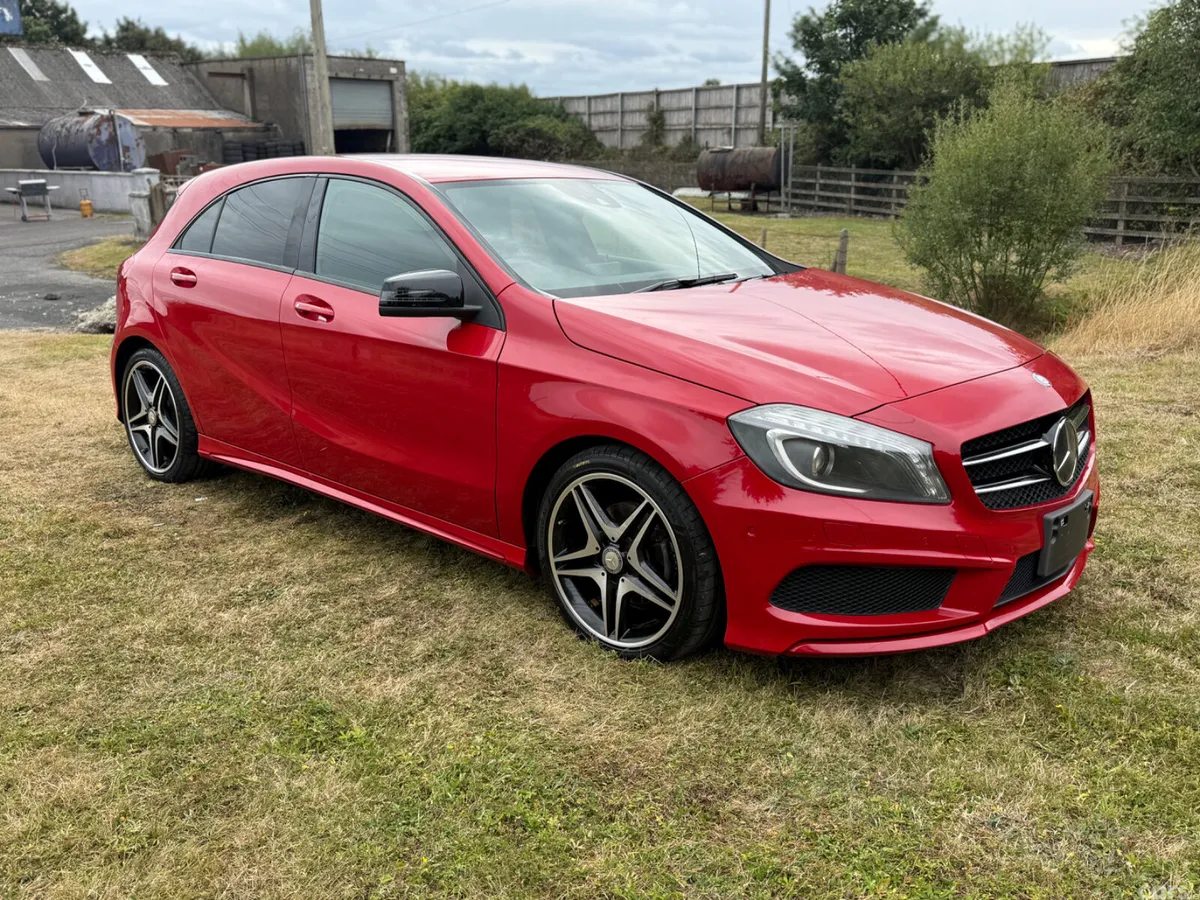 Mercedes-Benz A-Class Hatchback, Petrol, 2013, Red