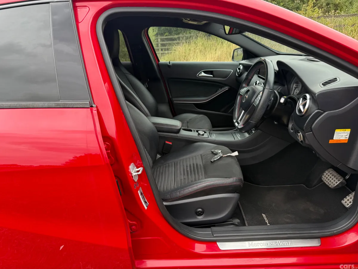 Mercedes-Benz A-Class Hatchback, Petrol, 2013, Red