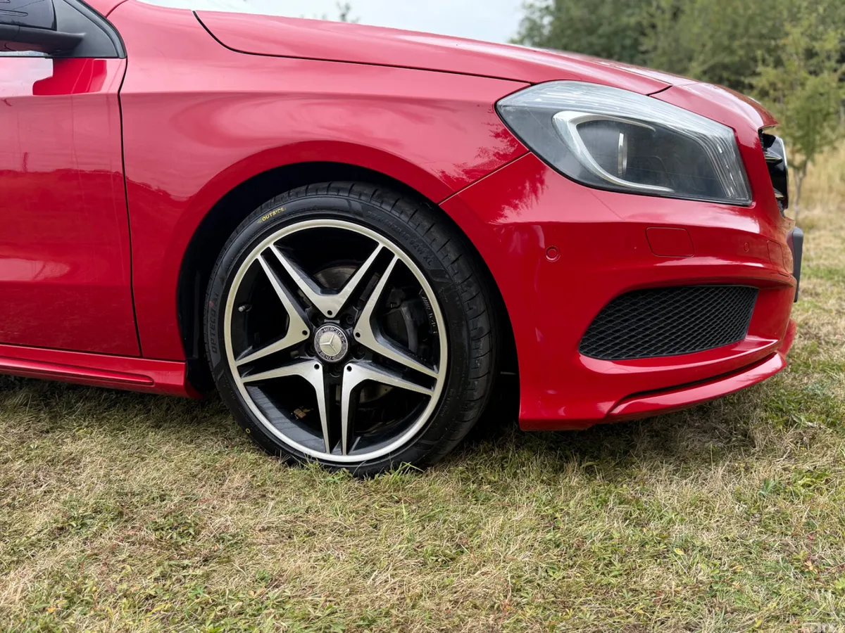 Mercedes-Benz A-Class Hatchback, Petrol, 2013, Red