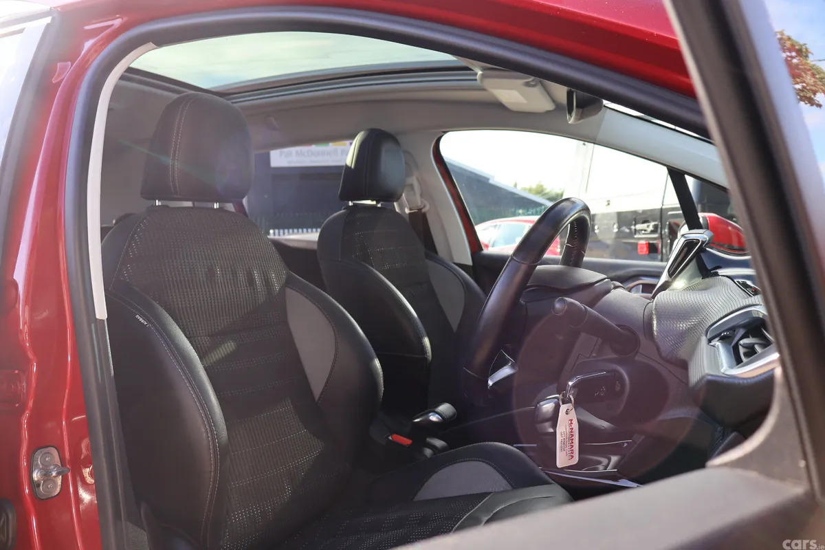 Peugeot 2008 Estate, Diesel, 2017, Red