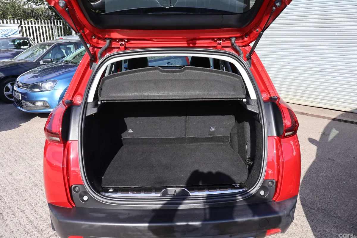 Peugeot 2008 Estate, Diesel, 2017, Red