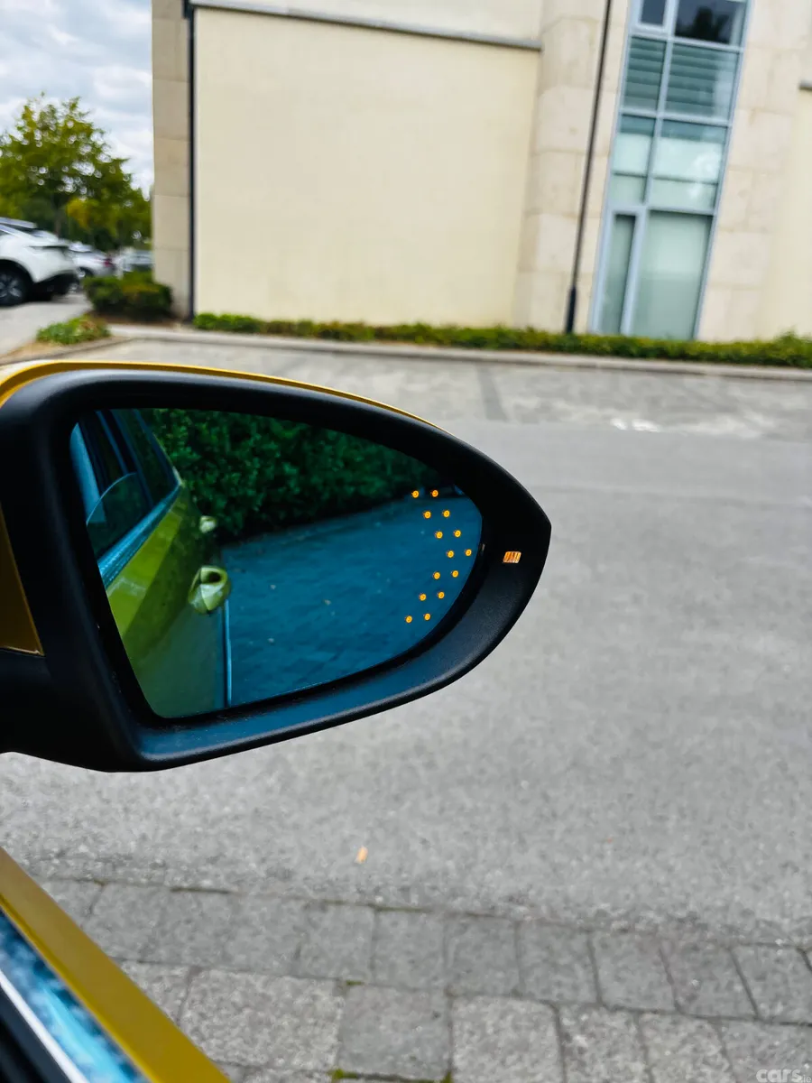 Volkswagen Golf Estate, Petrol, 2017, Gold