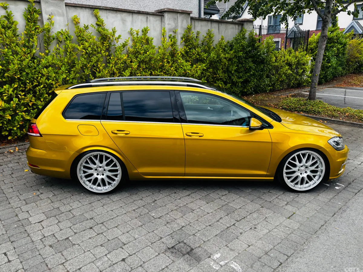Volkswagen Golf Estate, Petrol, 2017, Gold