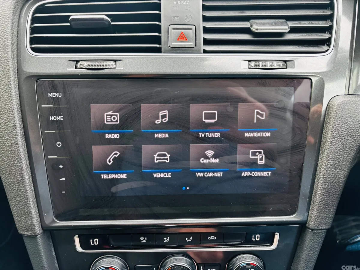 Volkswagen Golf Estate, Petrol, 2017, Gold