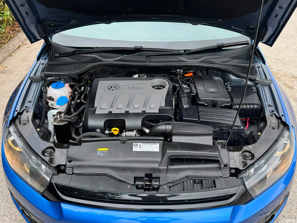 Volkswagen Scirocco Hatchback, Diesel, 2014, Blue