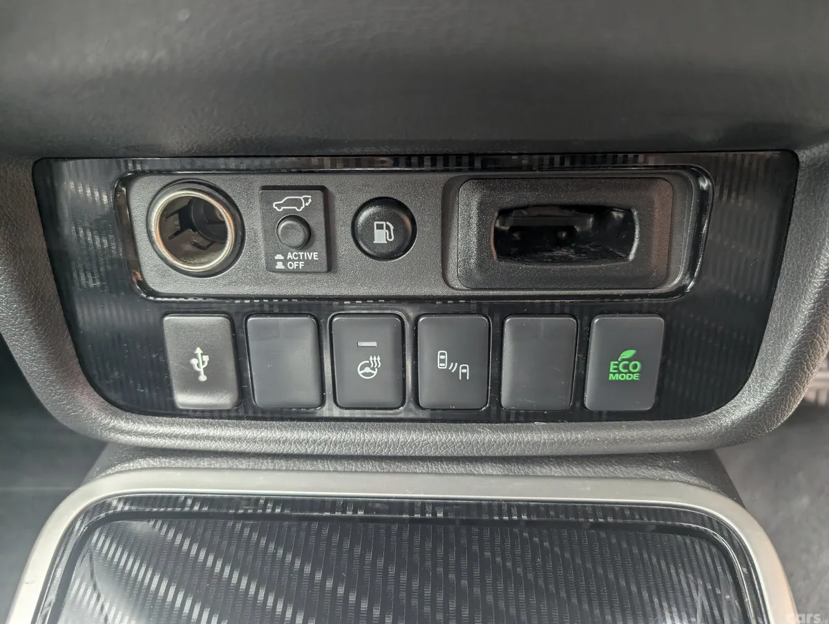 Mitsubishi Outlander SUV, Petrol Plug-in Hybrid, 2020, Black