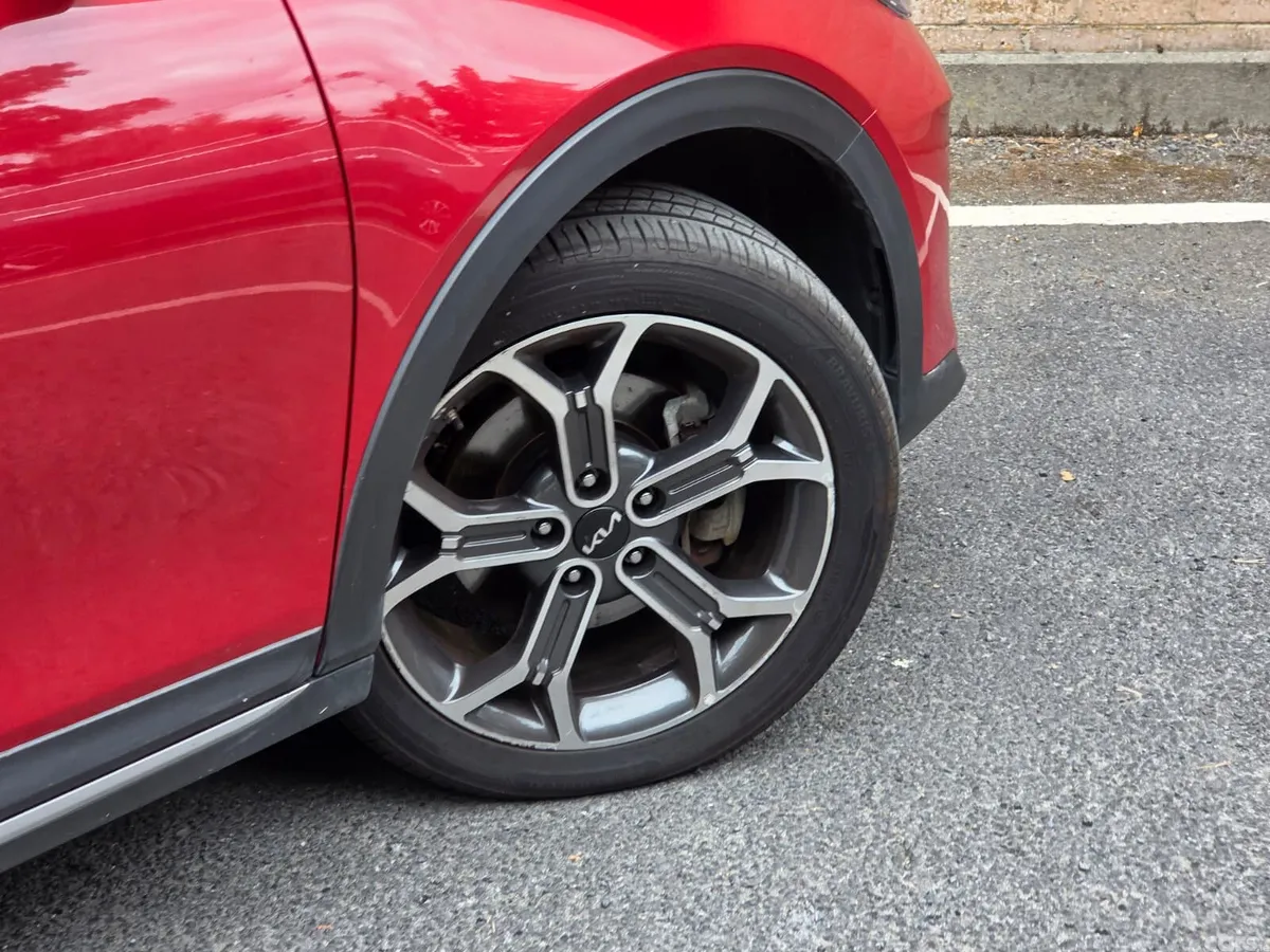 Kia XCeed Hatchback, Petrol Plug-in Hybrid, 2022, Red