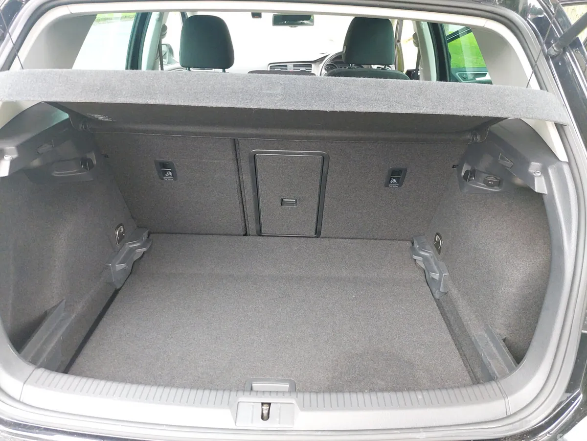 Volkswagen Golf Hatchback, Petrol, 2016, Black