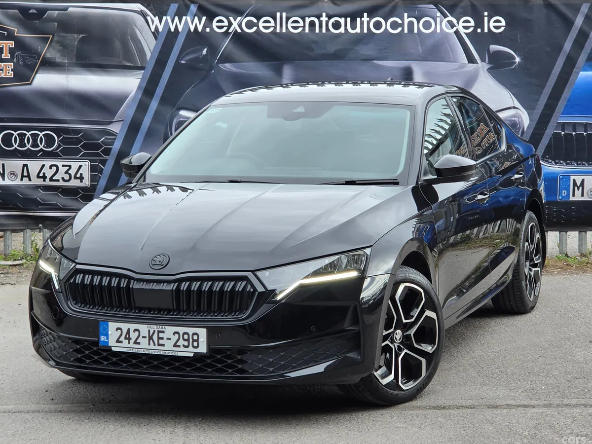 Skoda Octavia Saloon, Diesel, 2024, Black