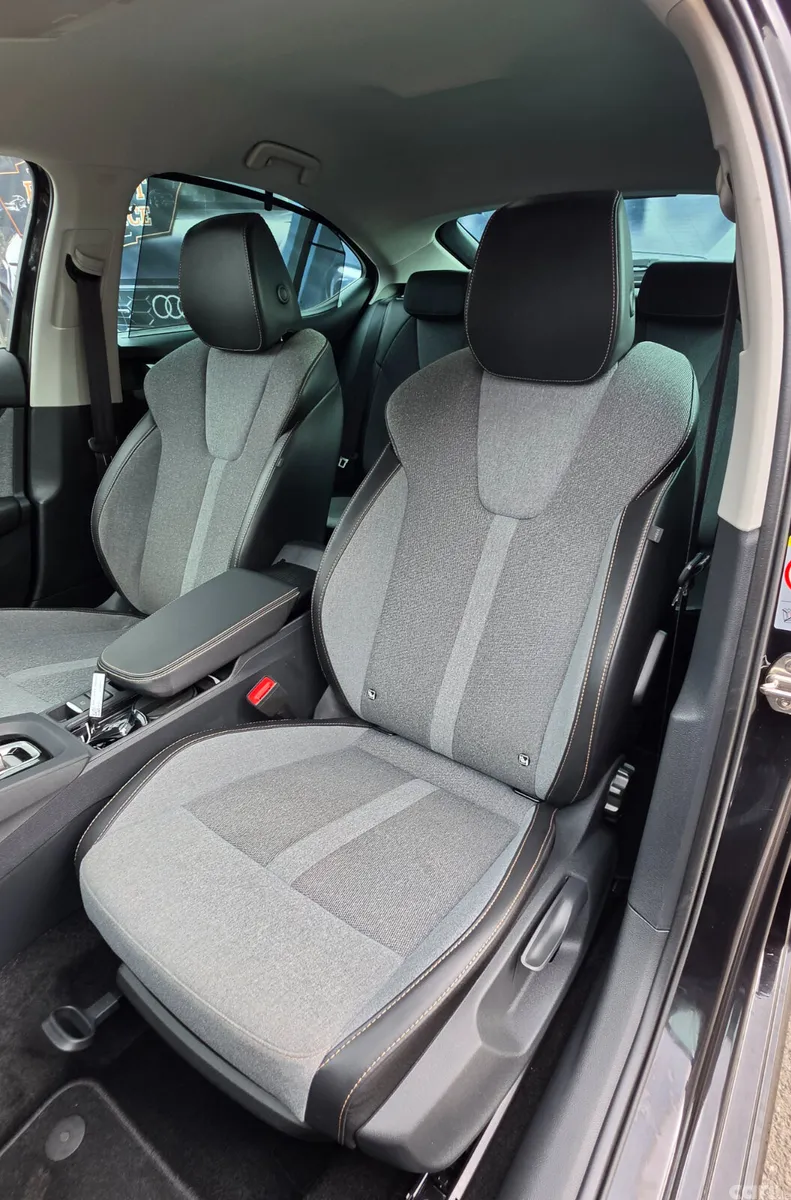 Skoda Octavia Saloon, Diesel, 2024, Black