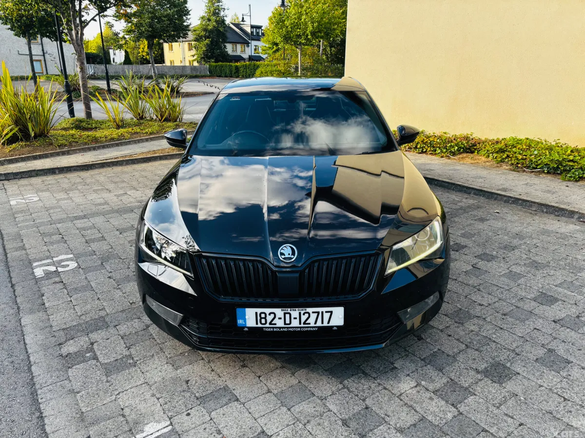 Skoda Superb Hatchback, Diesel, 2018, Black