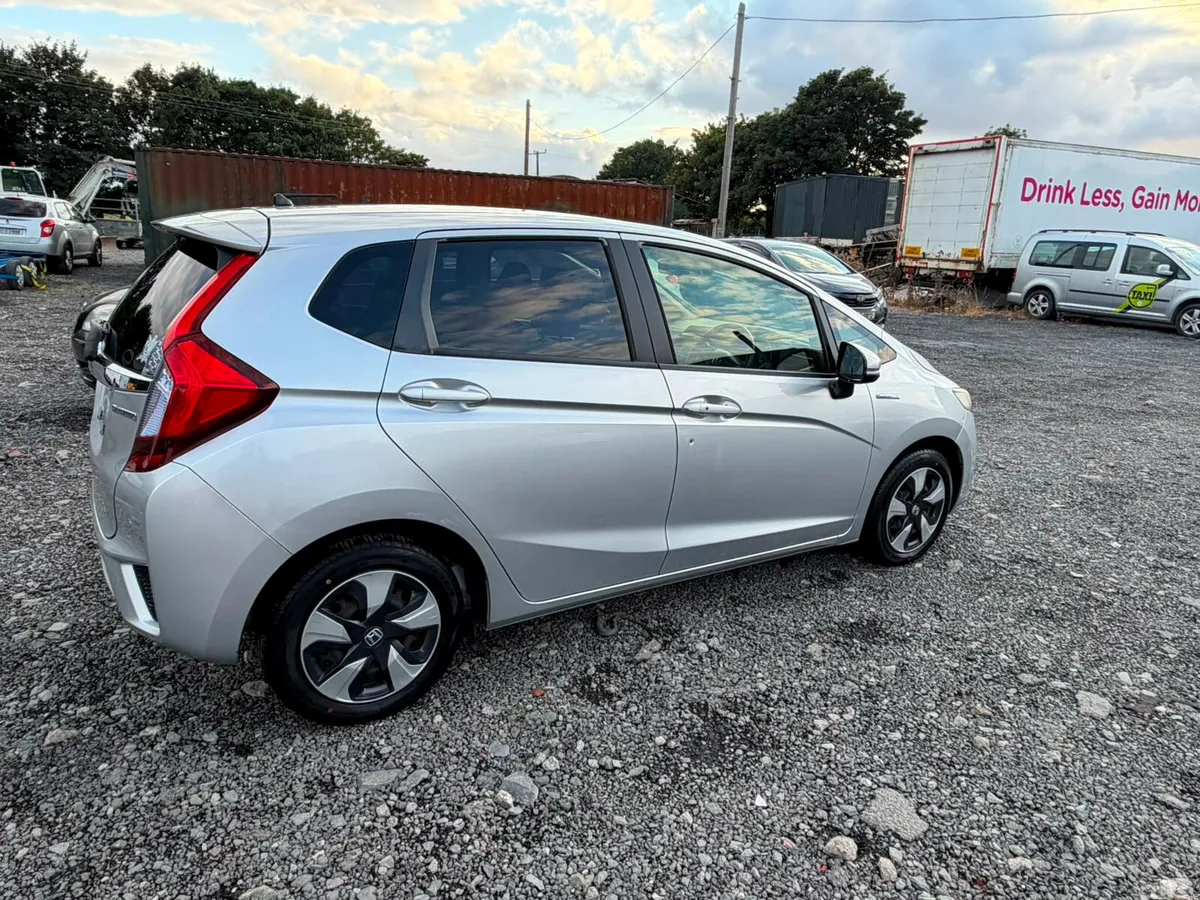 Honda Fit Hatchback, Petrol Hybrid, 2017, Silver