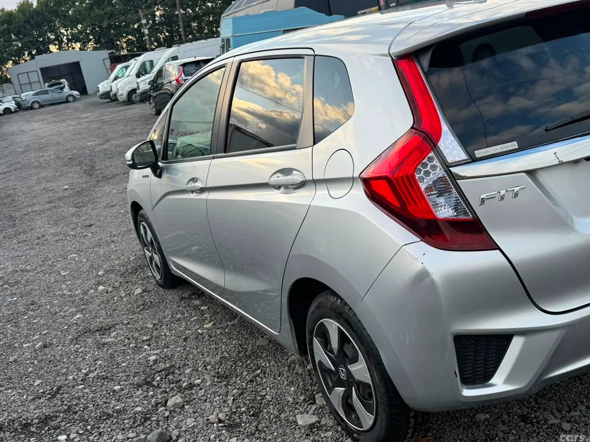 Honda Fit Hatchback, Petrol Hybrid, 2017, Silver