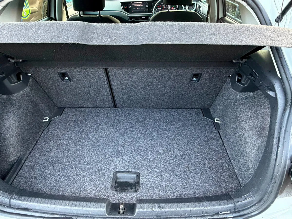Volkswagen Polo Hatchback, Petrol, 2018, White