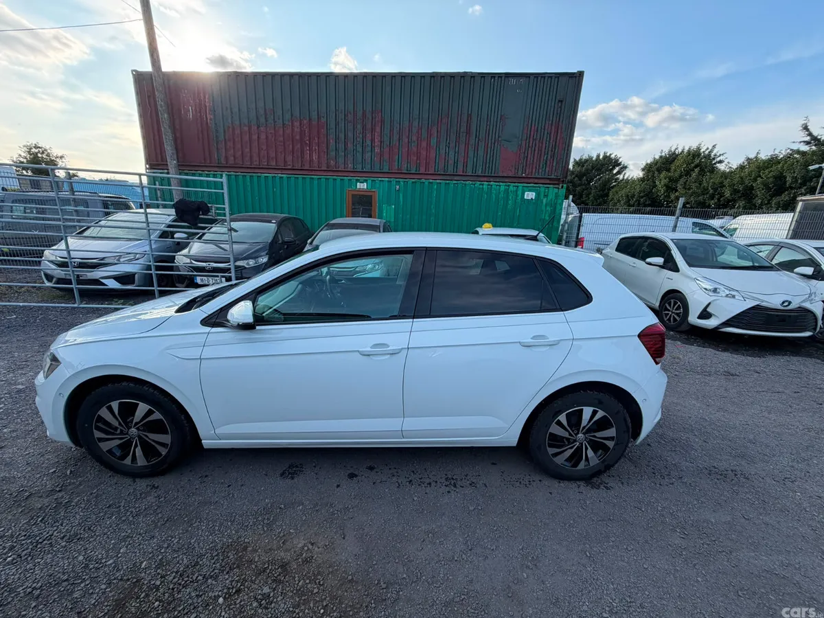 Volkswagen Polo Hatchback, Petrol, 2018, White