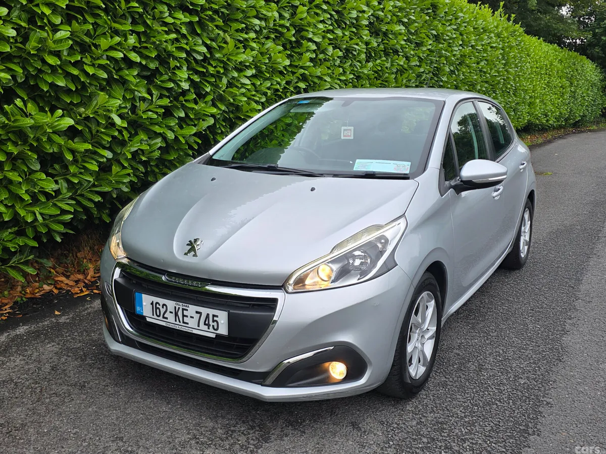 Peugeot 208 Hatchback, Petrol, 2016, Grey