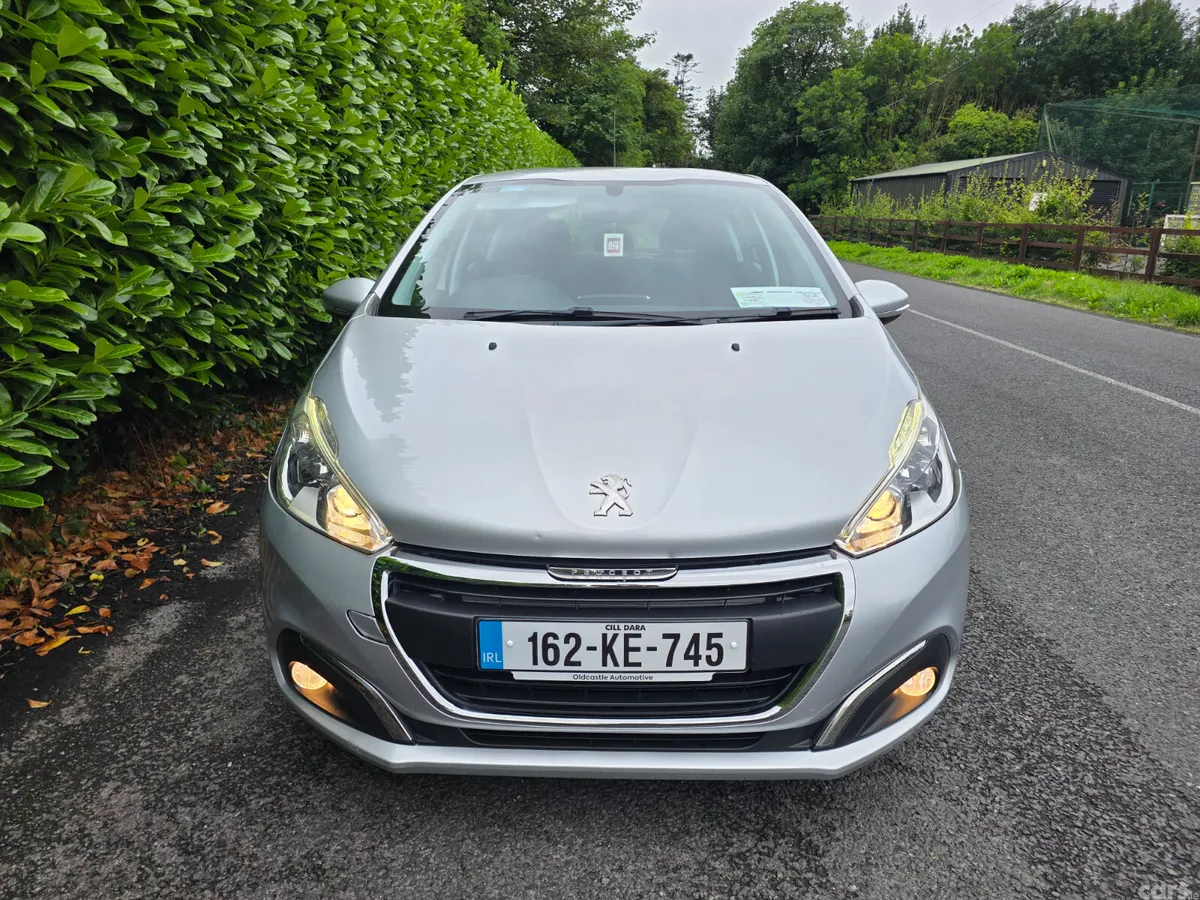 Peugeot 208 Hatchback, Petrol, 2016, Grey
