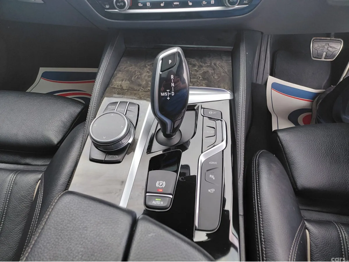 BMW 5-Series Saloon, Petrol Hybrid, 2019, White