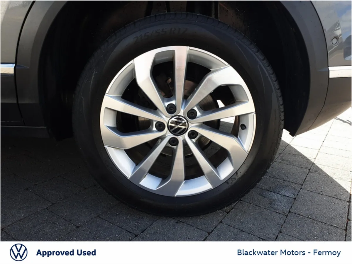 Volkswagen T-Roc SUV, Petrol, 2023, Grey