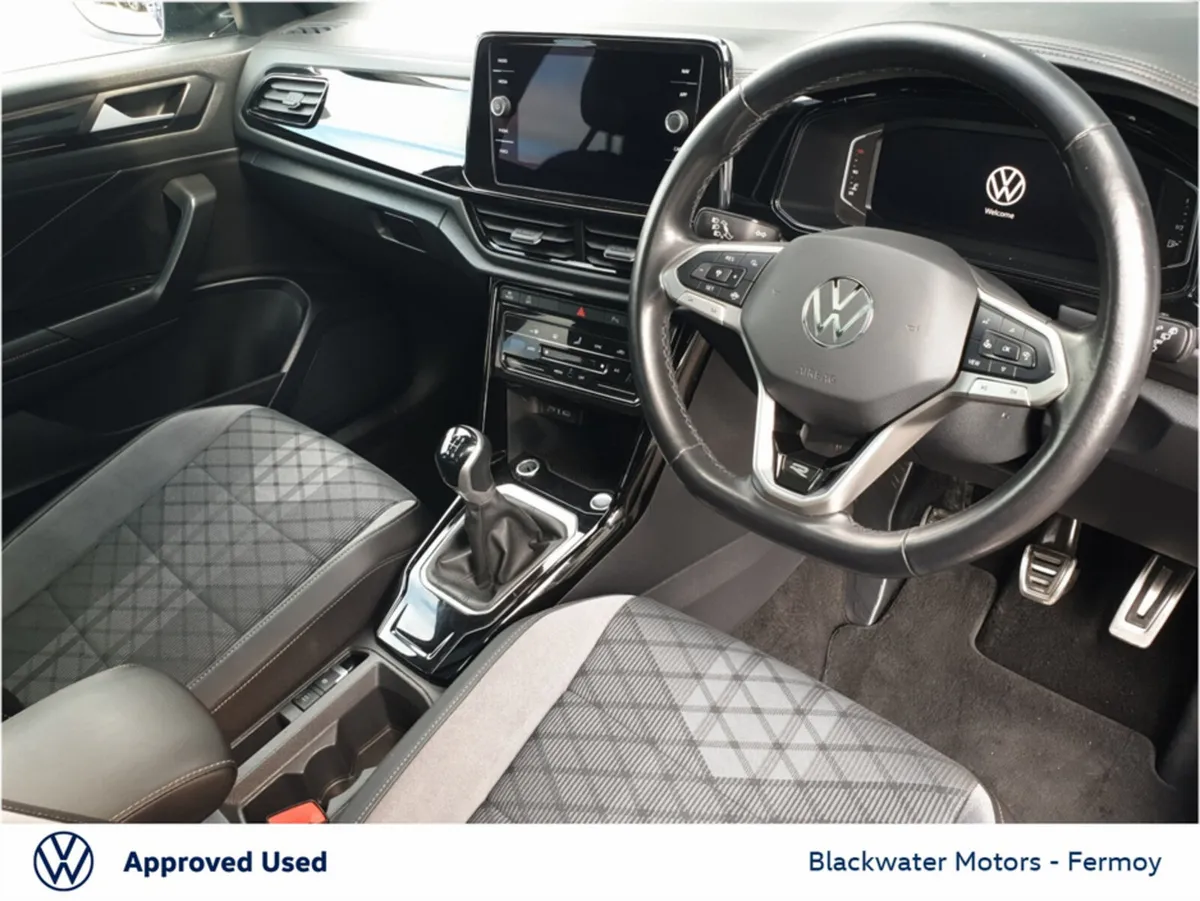 Volkswagen T-Roc SUV, Petrol, 2024, Blue