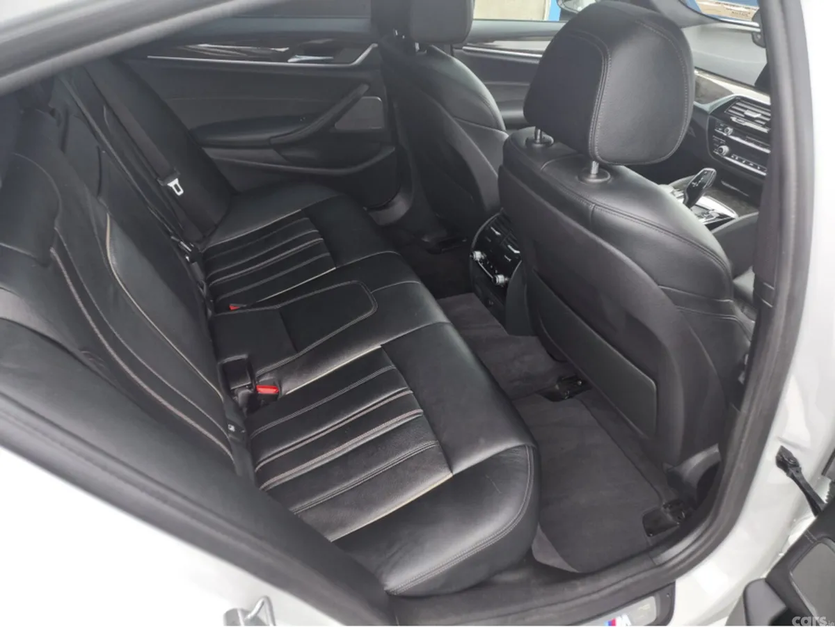 BMW 5-Series Saloon, Petrol Hybrid, 2019, White