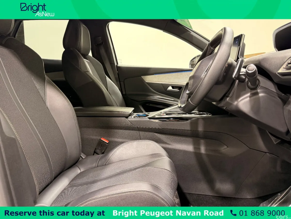 Peugeot 3008 SUV, Petrol Hybrid, 2024, Grey