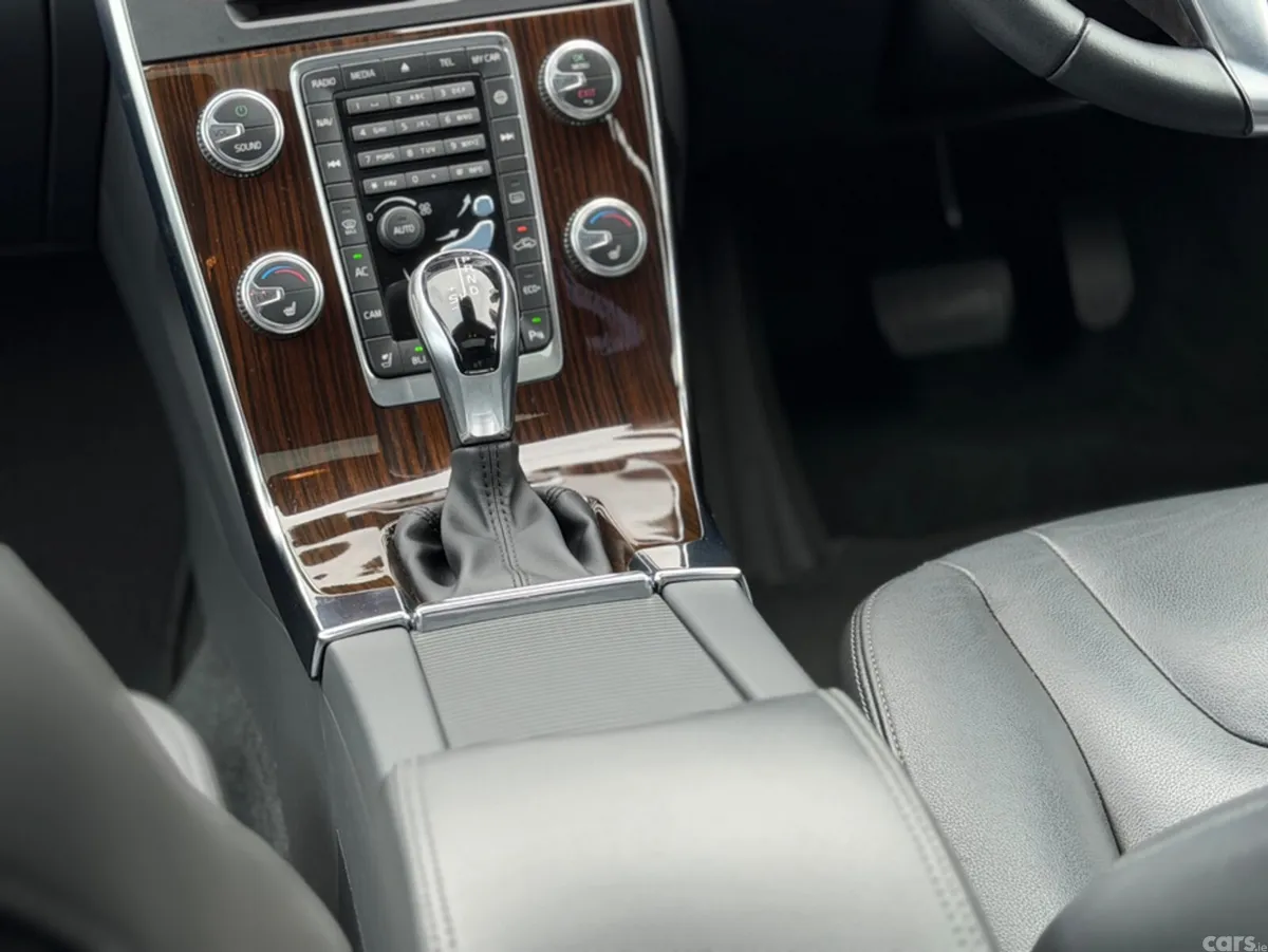 Volvo S60 Saloon, Diesel, 2018, White