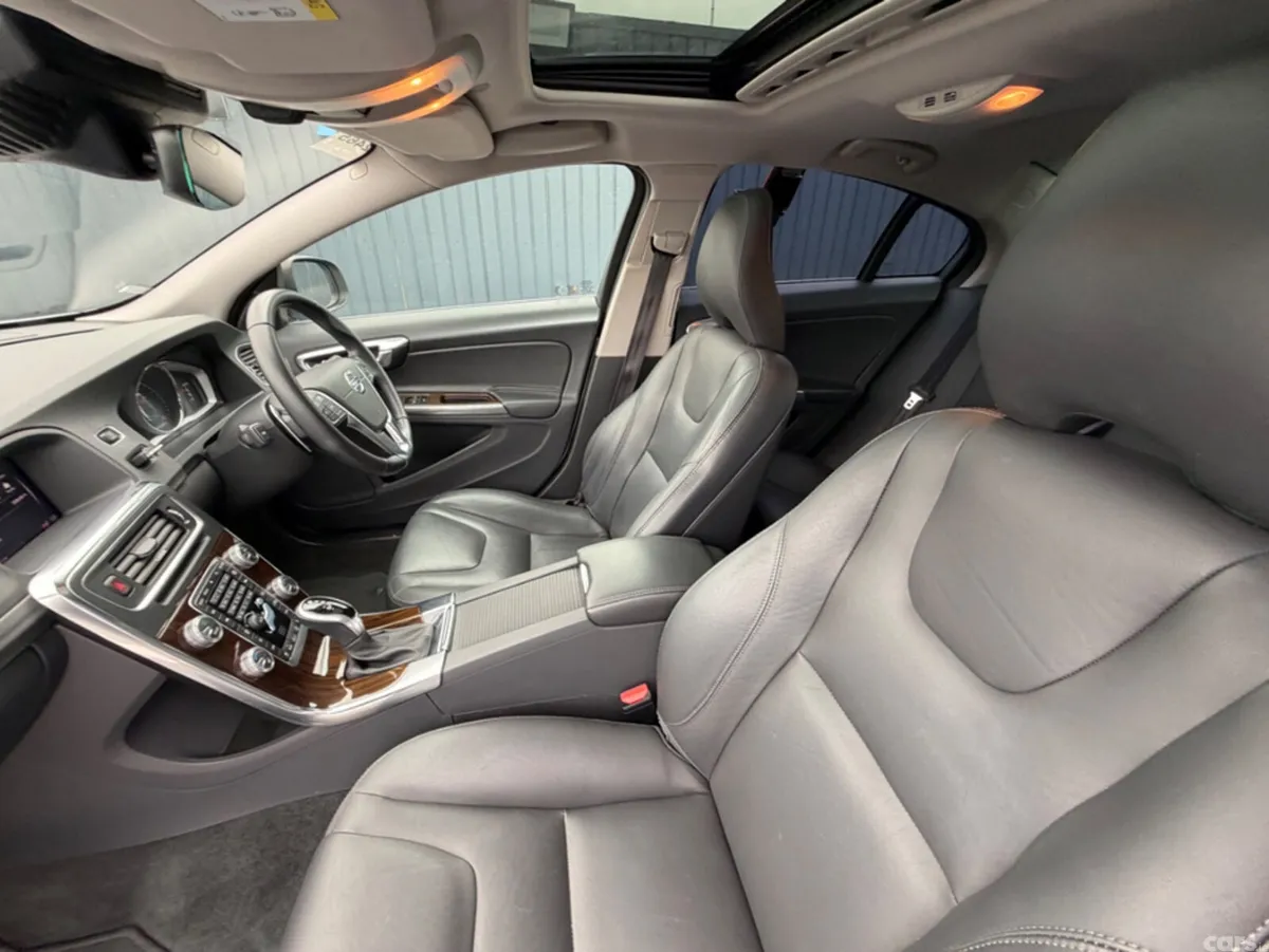 Volvo S60 Saloon, Diesel, 2018, White