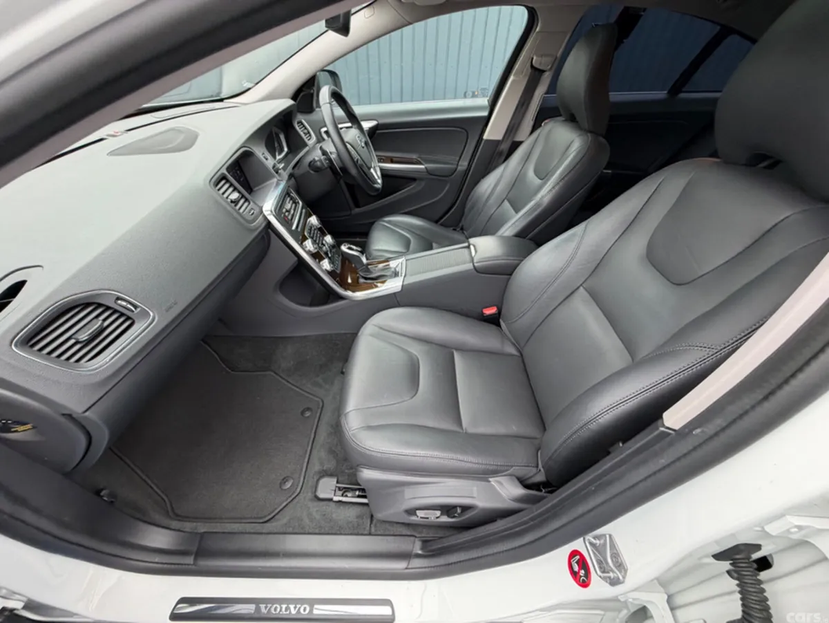 Volvo S60 Saloon, Diesel, 2018, White