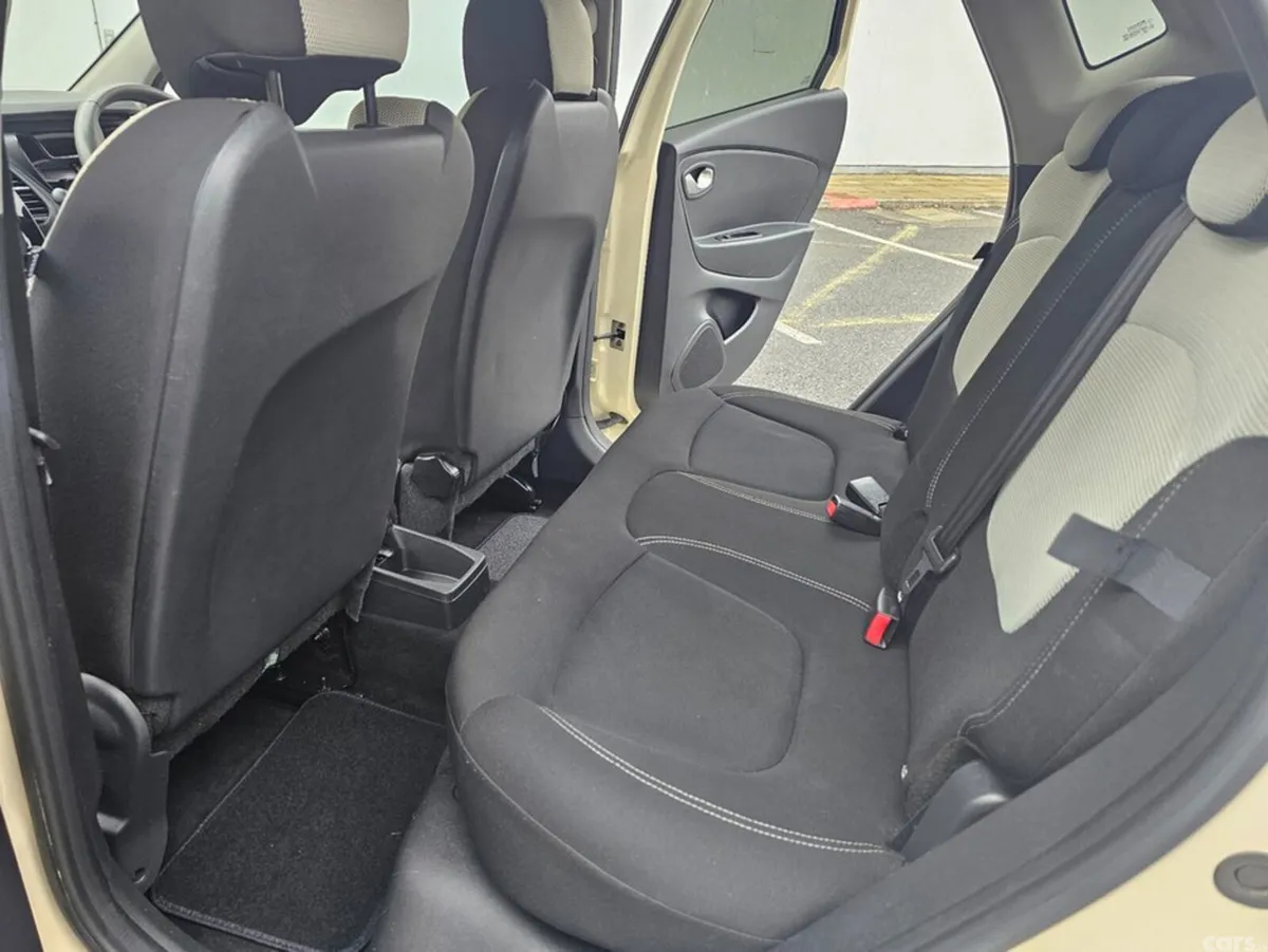 Renault Captur Hatchback, Diesel, 2019, White