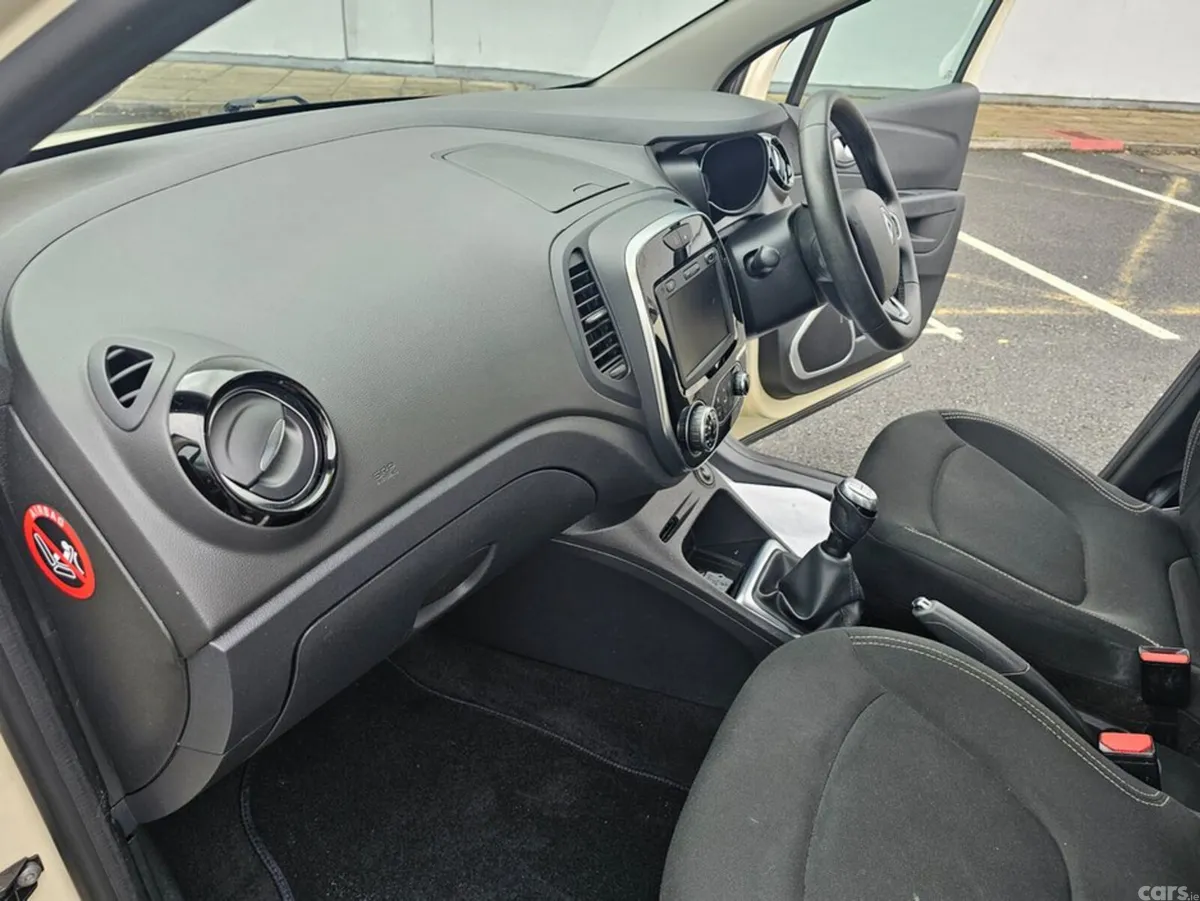 Renault Captur Hatchback, Diesel, 2019, White