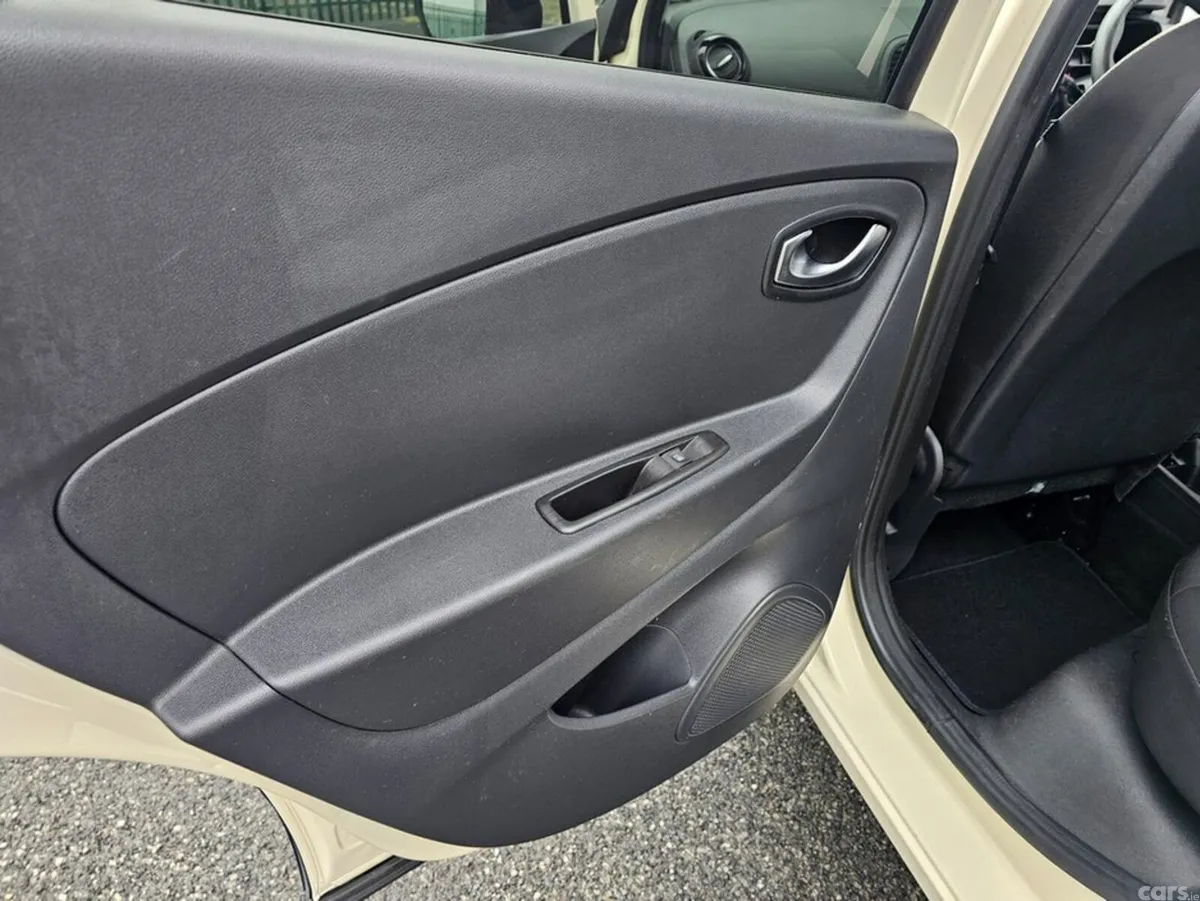 Renault Captur Hatchback, Diesel, 2019, White