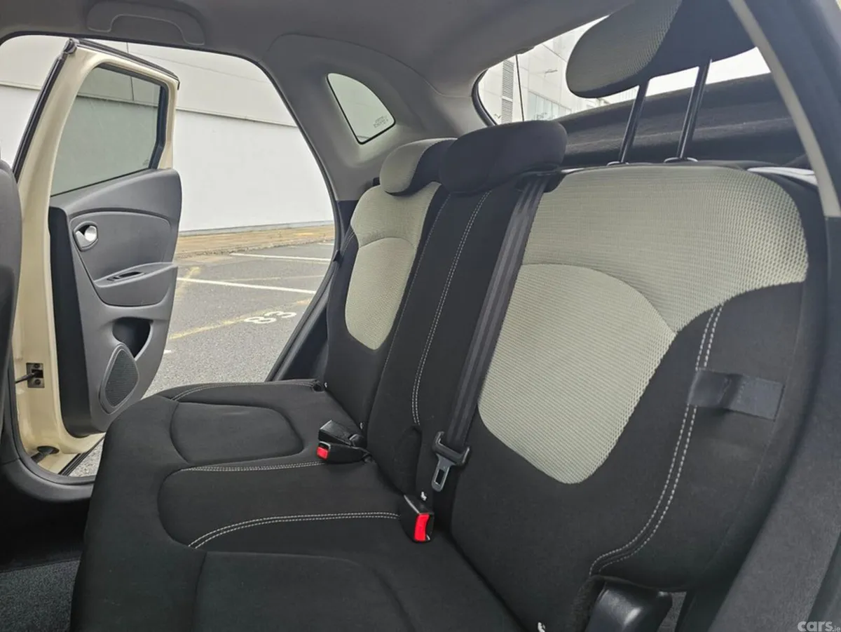 Renault Captur Hatchback, Diesel, 2019, White