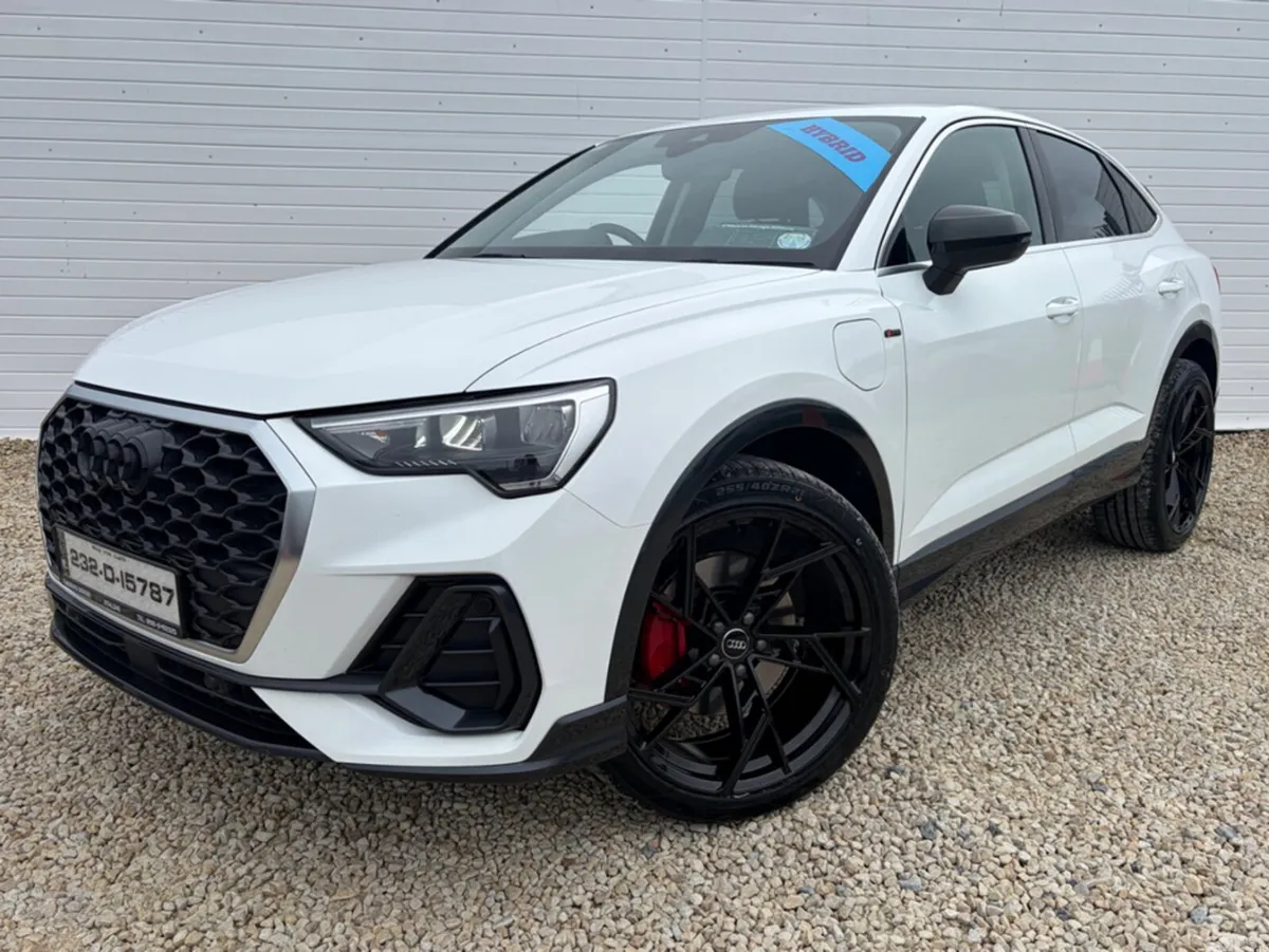 Audi Q3 Hatchback, Petrol Plug-in Hybrid, 2023, White