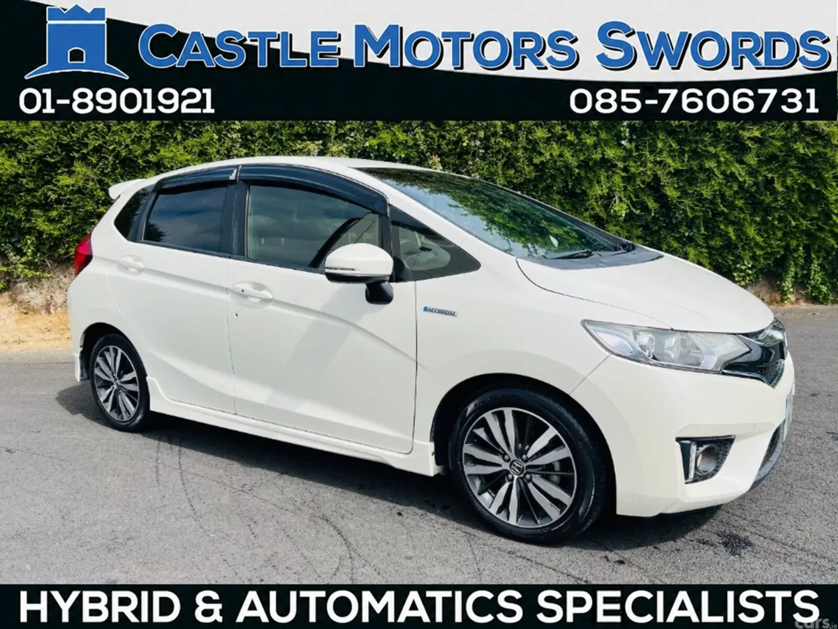 Honda Fit Hatchback, Petrol Hybrid, 2017, White