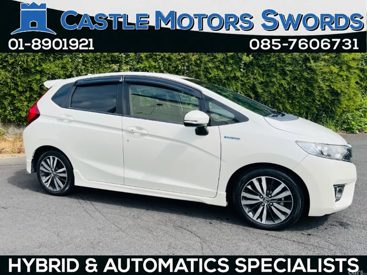 Honda Fit Hatchback, Petrol Hybrid, 2017, White