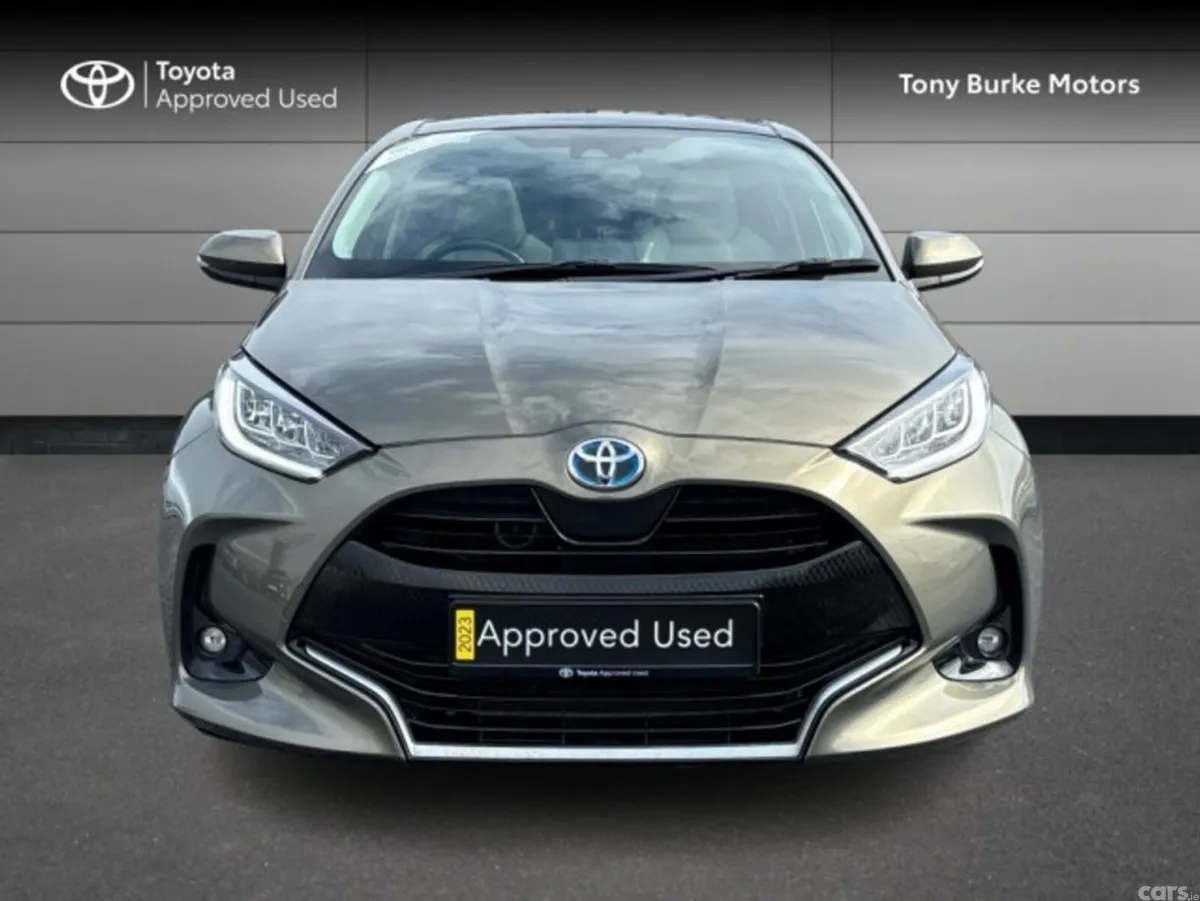 Toyota Yaris Hatchback, Petrol Hybrid, 2023, Brown