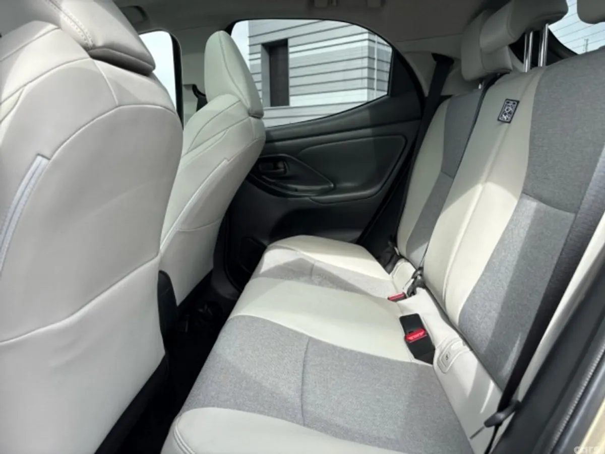 Toyota Yaris Hatchback, Petrol Hybrid, 2023, Brown