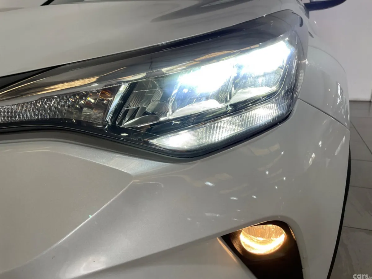 Toyota C-HR Hatchback, Petrol, 2023, White