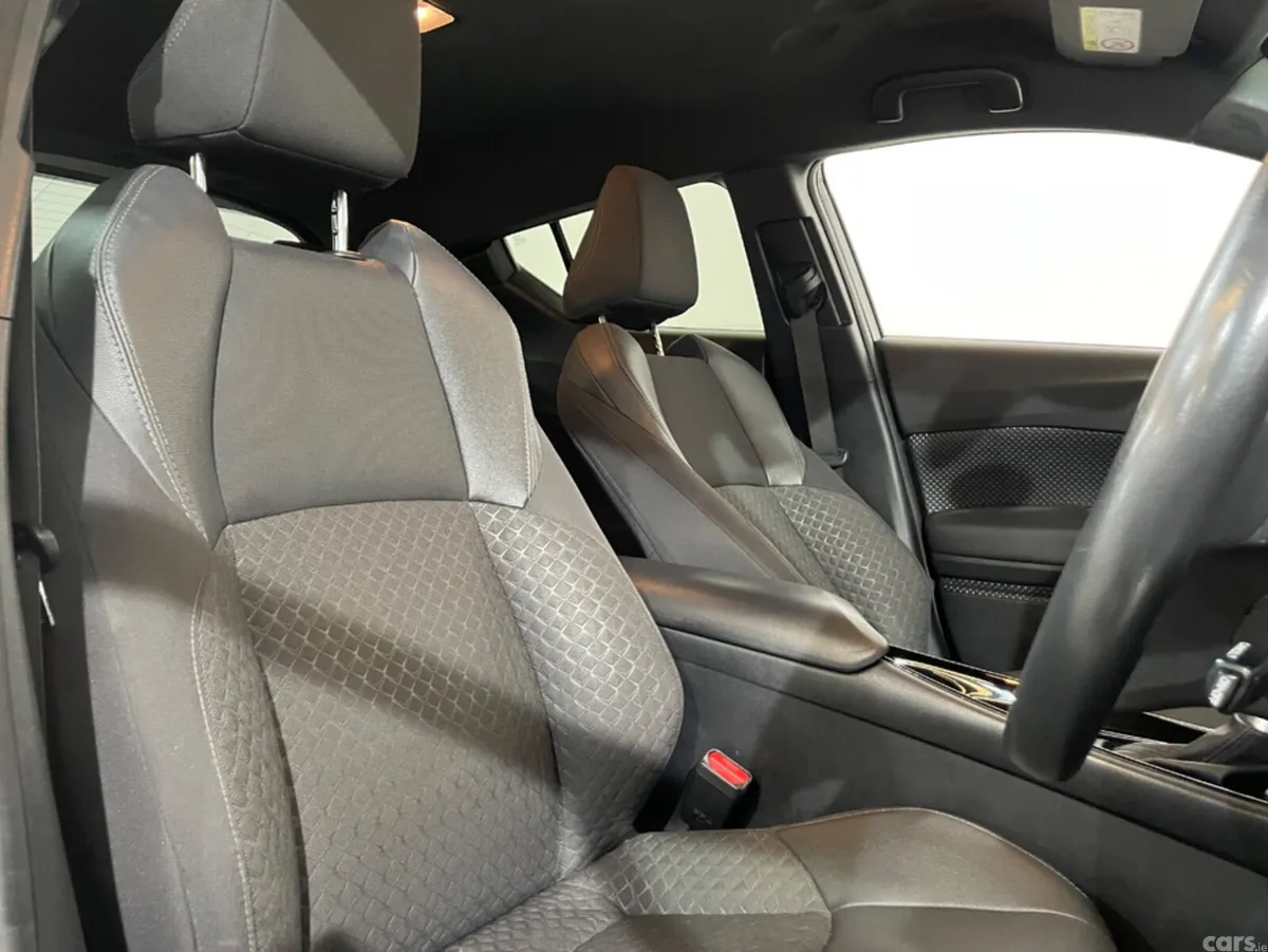Toyota C-HR Hatchback, Petrol, 2023, White