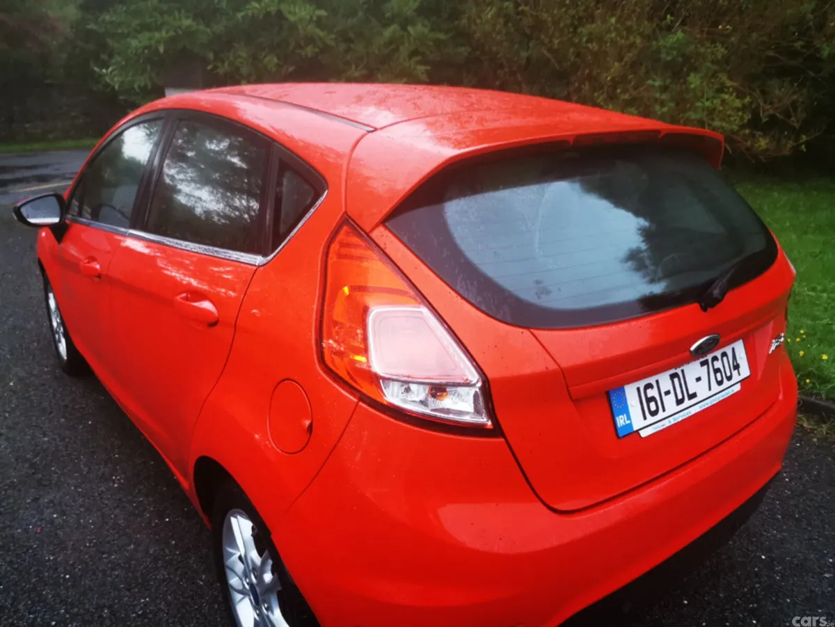 Ford Fiesta Hatchback, Diesel, 2016, Red