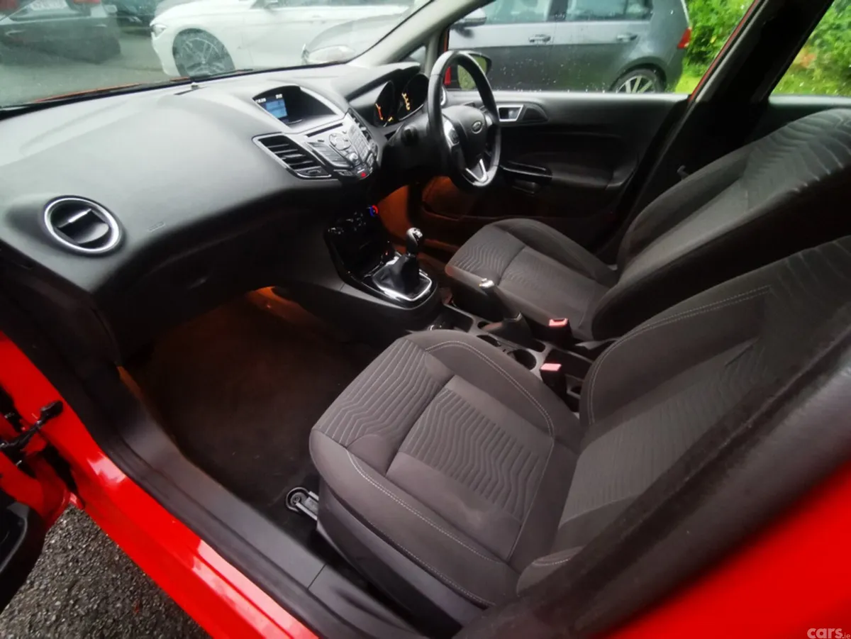 Ford Fiesta Hatchback, Diesel, 2016, Red