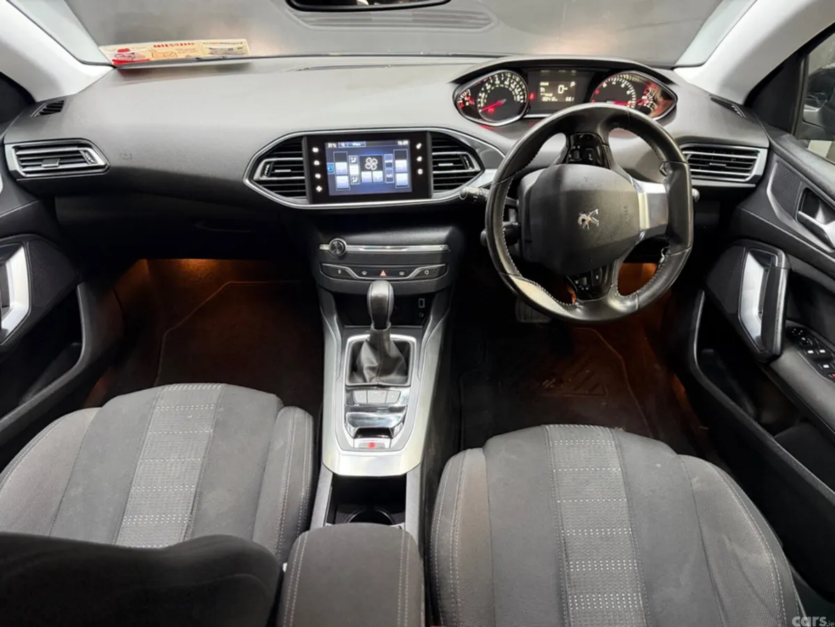Peugeot 308 Hatchback, Petrol, 2015, Black