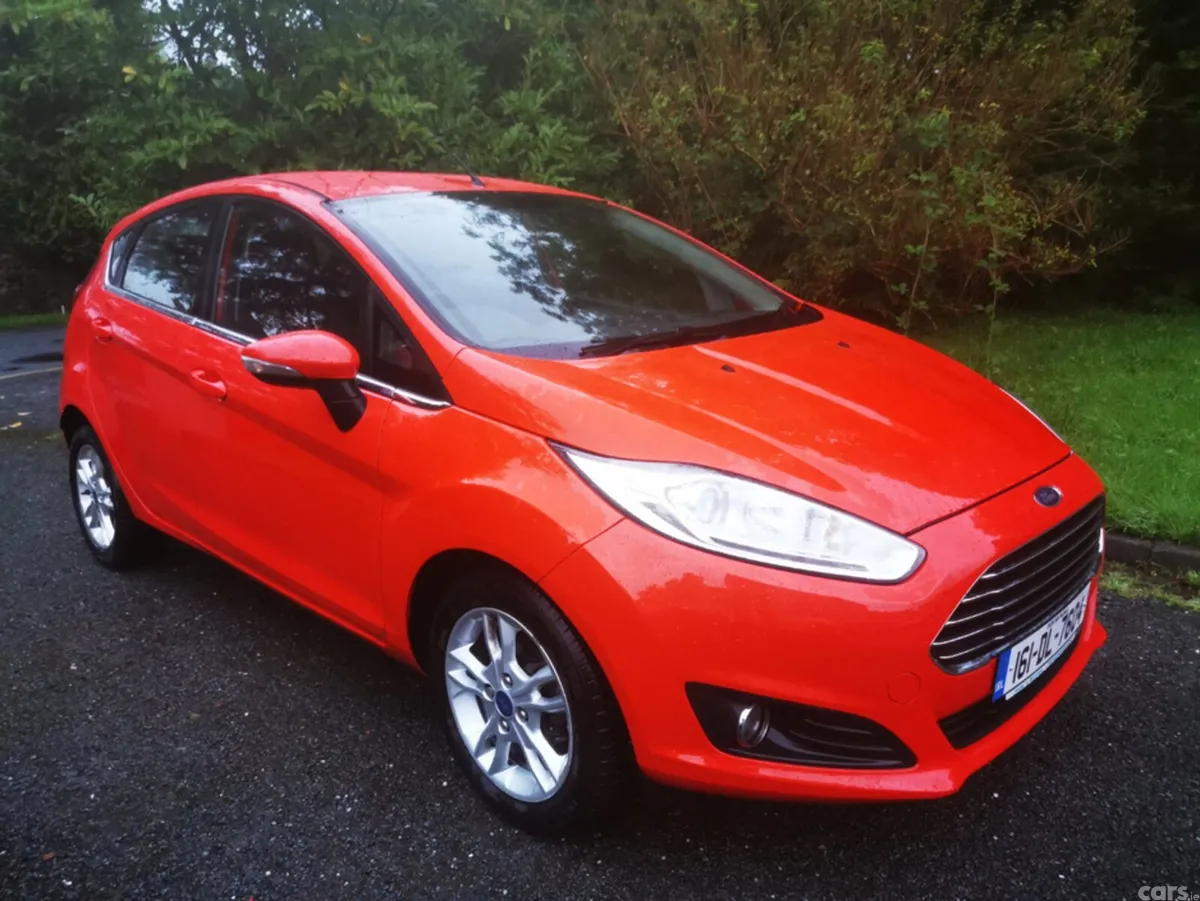 Ford Fiesta Hatchback, Diesel, 2016, Red