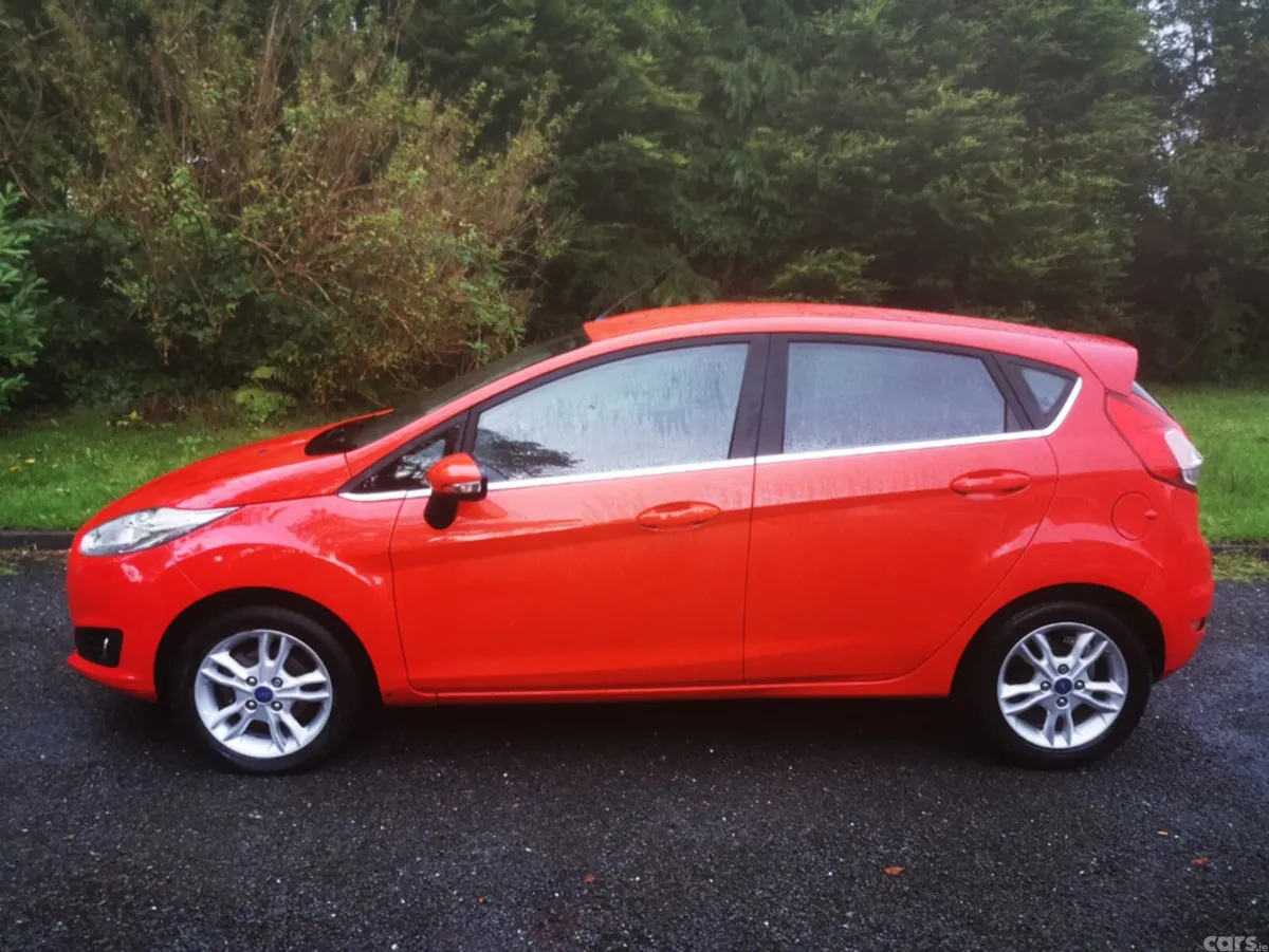 Ford Fiesta Hatchback, Diesel, 2016, Red